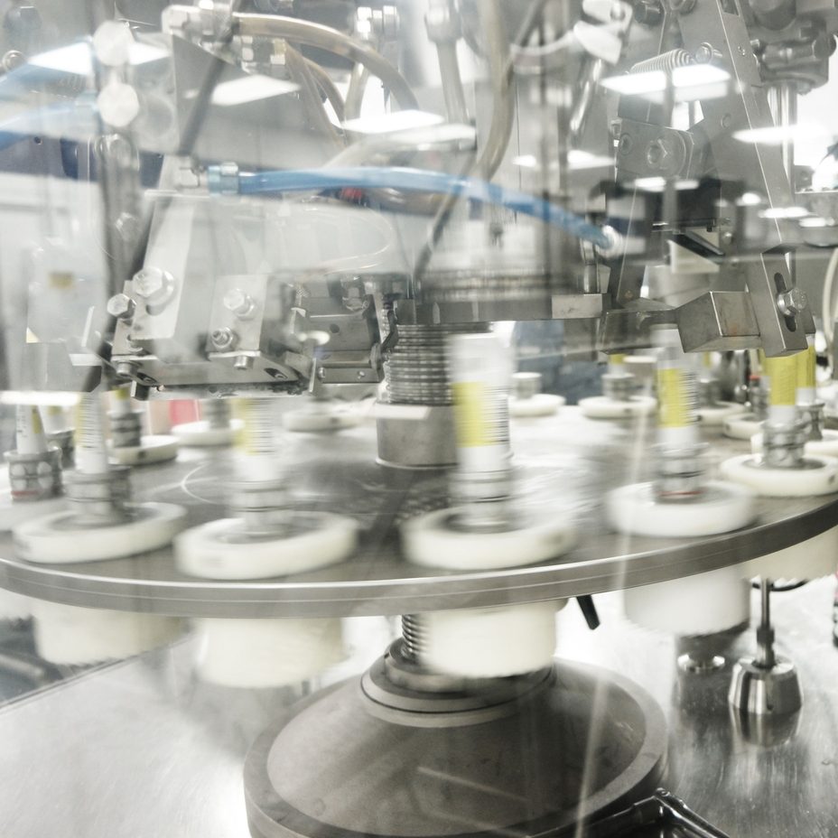 cosmetica, cosmesi, body care, igiene personale, cura del corpo,processo di produzione di cosmetici, riempimento, dosaggio