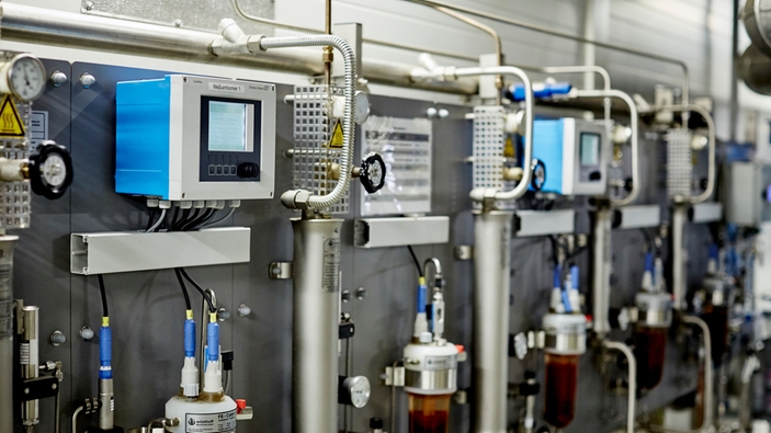 Pannello analitico SWAS per il ciclo acqua/vapore nell'impianto di cogenerazione di Zwickau Süd