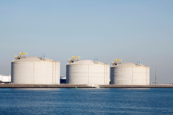 Misura della composizione dell’LNG nel serbatoio di lavorazione