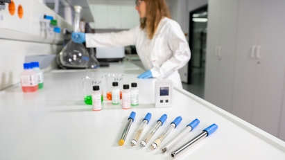 Misuratore di pH portatile in laboratorio