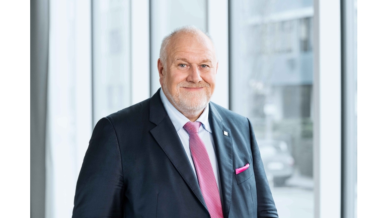 Matthias Altendorf è stato il primo CEO non appartenente alla famiglia a succedere al Dr. Klaus Endress.