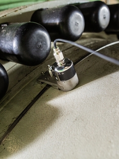 Sensori clamp-on esenti da manutenzione su un tubo DN 2000