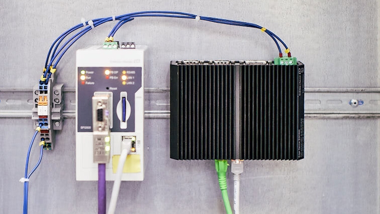 Il gateway Ethernet/PROFIBUS SFG500 e un dispositivo edge